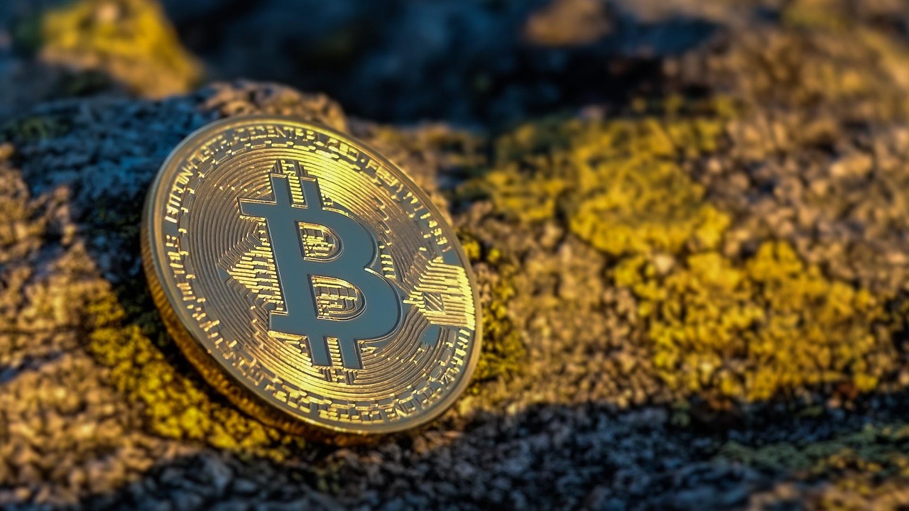比特币减半满周年、涨逾三成！机构进场加速牛市
